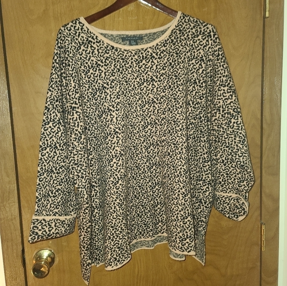 TAHARI leopard print sweater sz 3x